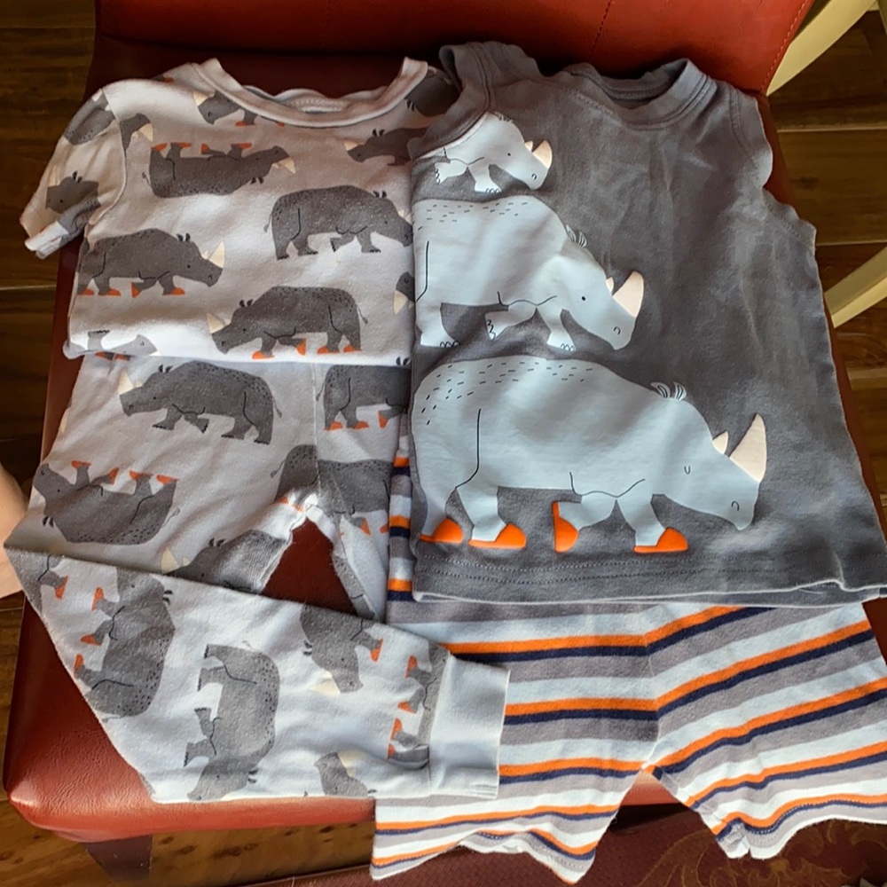 Cute rhino pajama set. Interchangeable!